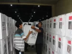 KPU Kabupaten Bogor mulai mendistribusikan kotak dan surat suara ke PPK di Kabupaten Bogor