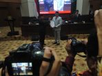 Ketua DPRD Kabupaten Bogor Bogor menerima Raperda yang diajukan Pemerintah Kabupaten Bogor