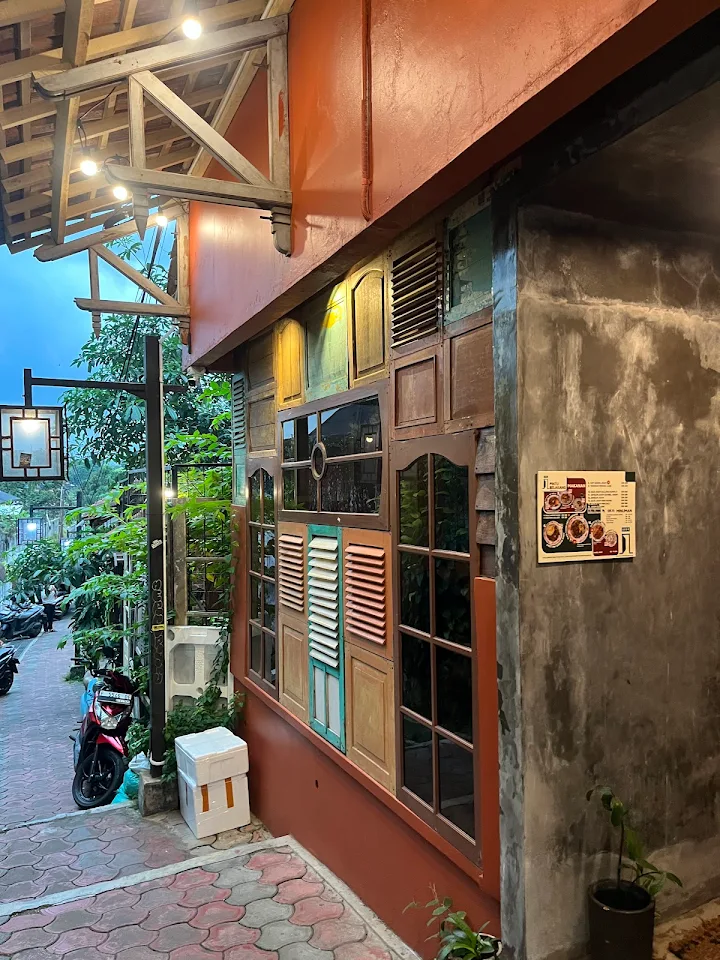 Kedai Pintu Belakang Kota Bogor, images sumber: fe fern