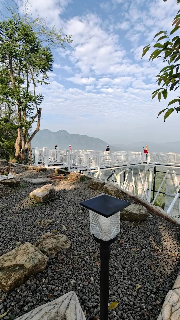 Bukit Manik Indonesia Pamijahan Bogor, images sumber: Eko Ajiwibowo