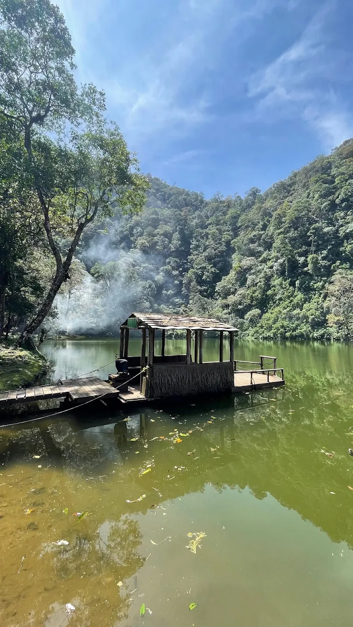 Telaga Warna Camping Puncak Bogor, images sumber: Google Crome, Telaga Warna